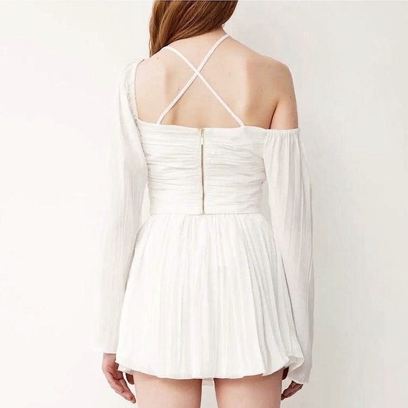 NWT BOSKEMPER Pleated Chiffon Faux Wrap One Shoulder Long Bell Sleeve Crop Top L - Picture 3 of 6